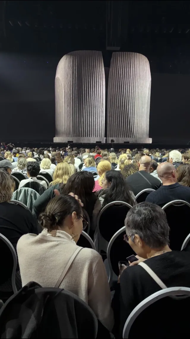 Vue depuis les places, Parterre